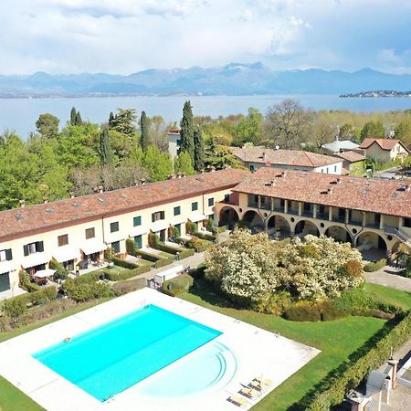 Dolce Blu Sirmione Apartment Rivoltella del Garda Exterior photo