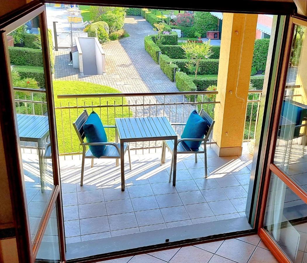 Dolce Blu Sirmione Apartment Rivoltella del Garda Exterior photo