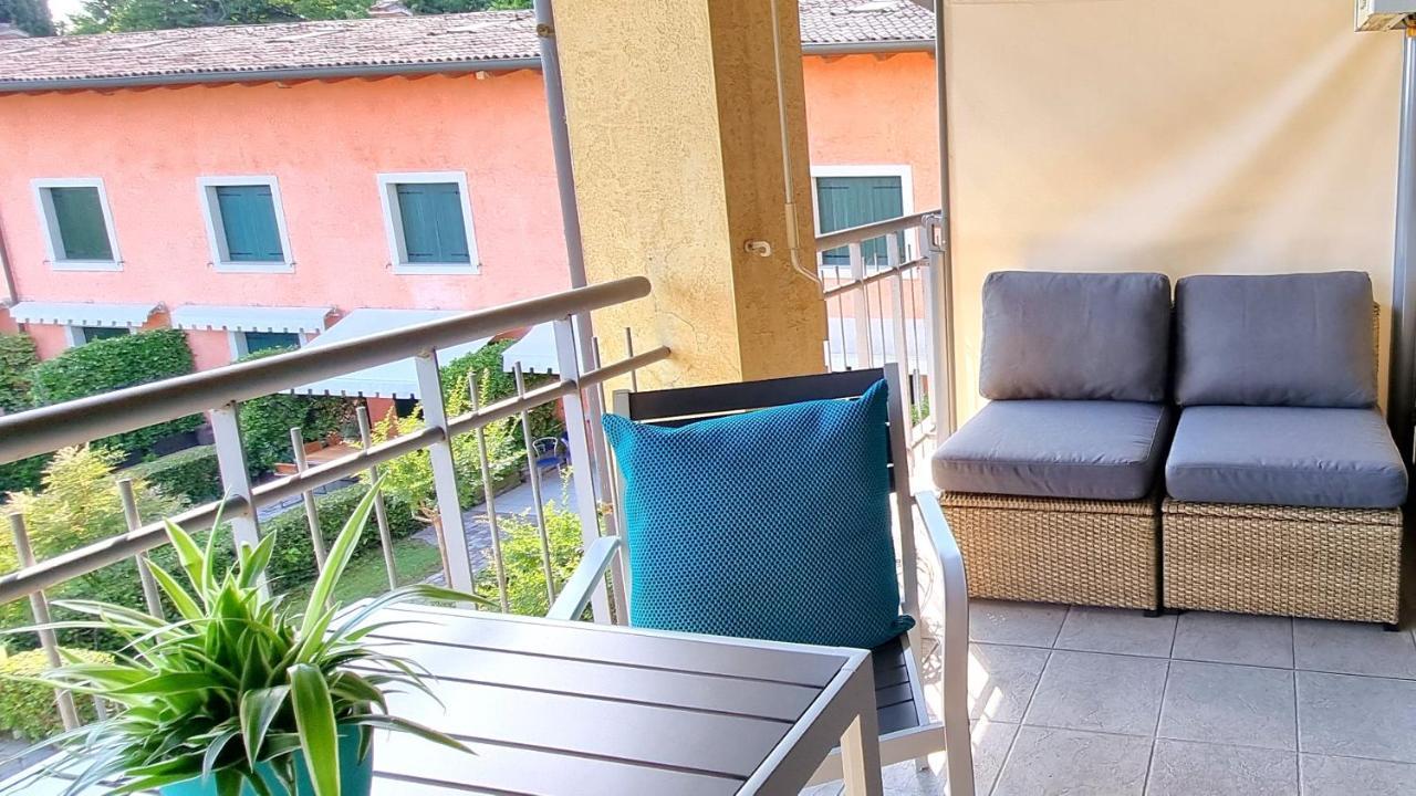Dolce Blu Sirmione Apartment Rivoltella del Garda Exterior photo