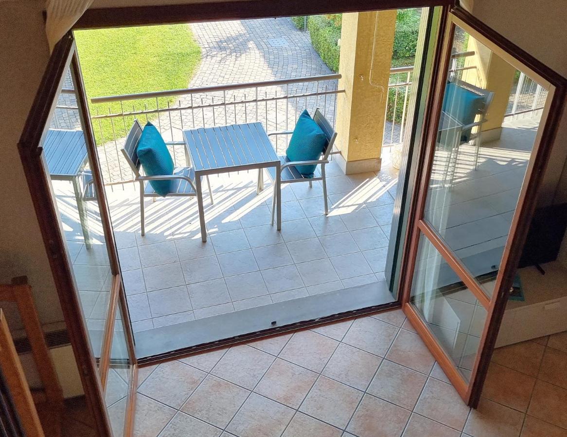 Dolce Blu Sirmione Apartment Rivoltella del Garda Exterior photo
