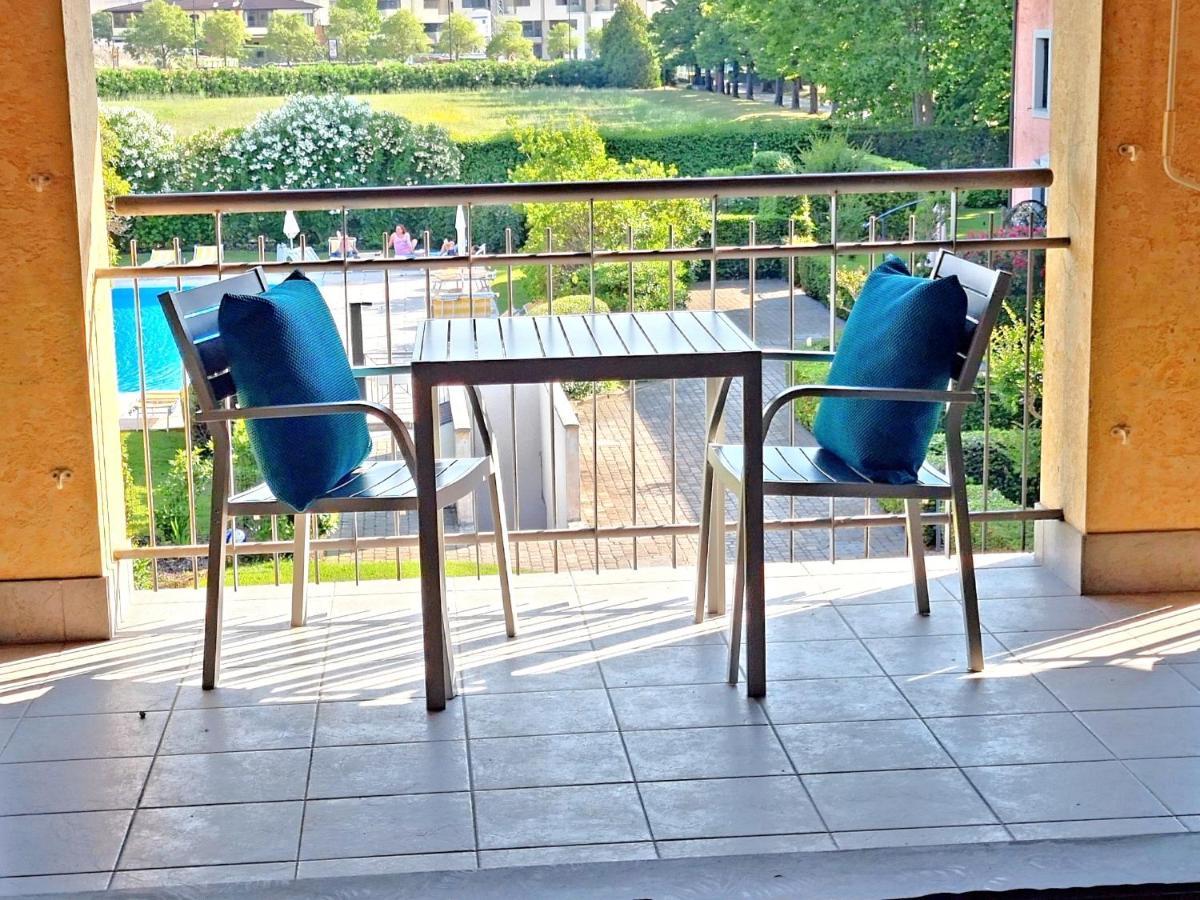 Dolce Blu Sirmione Apartment Rivoltella del Garda Exterior photo